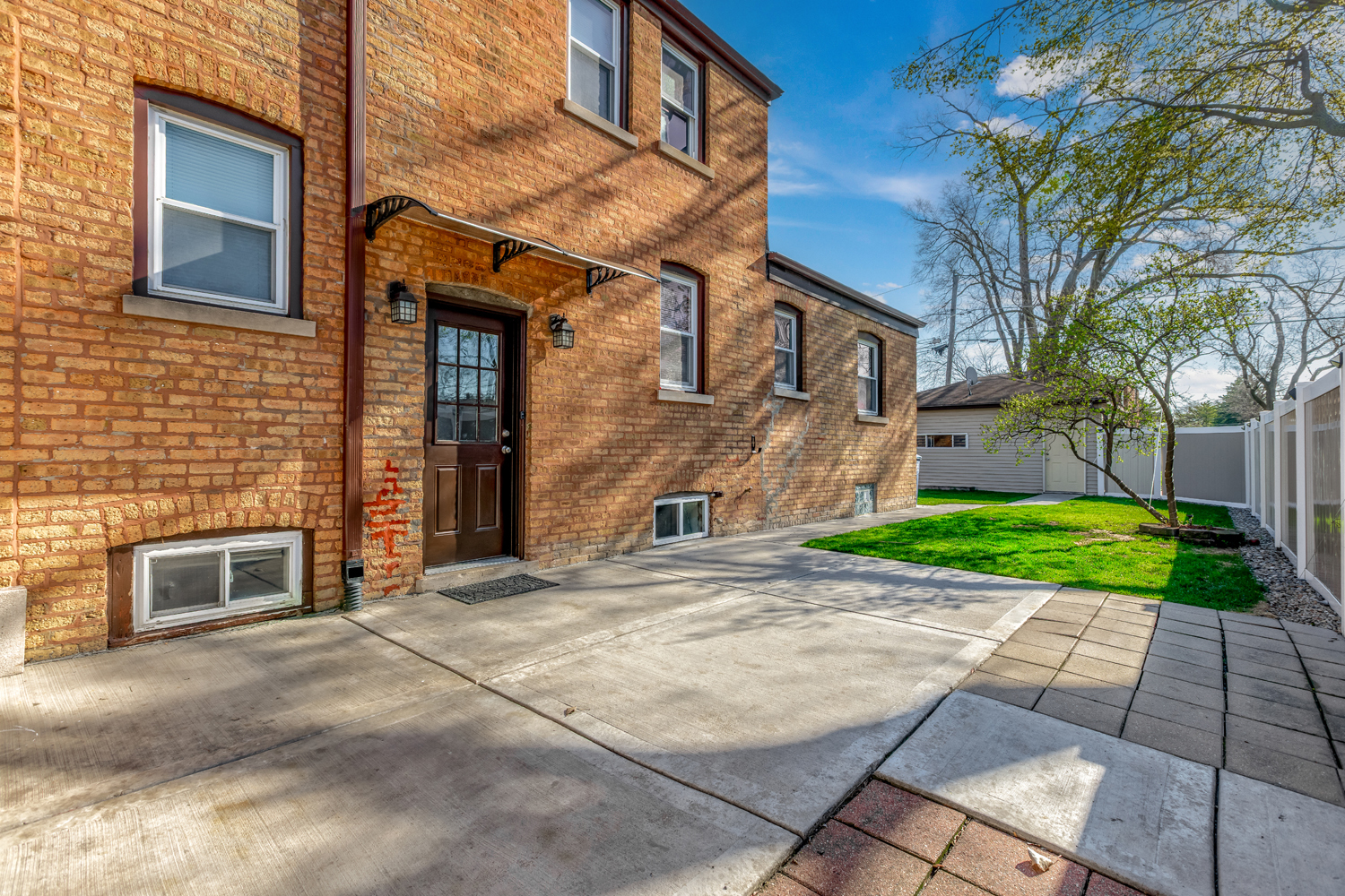 1693 Linden Street, Des Plaines, IL 60018