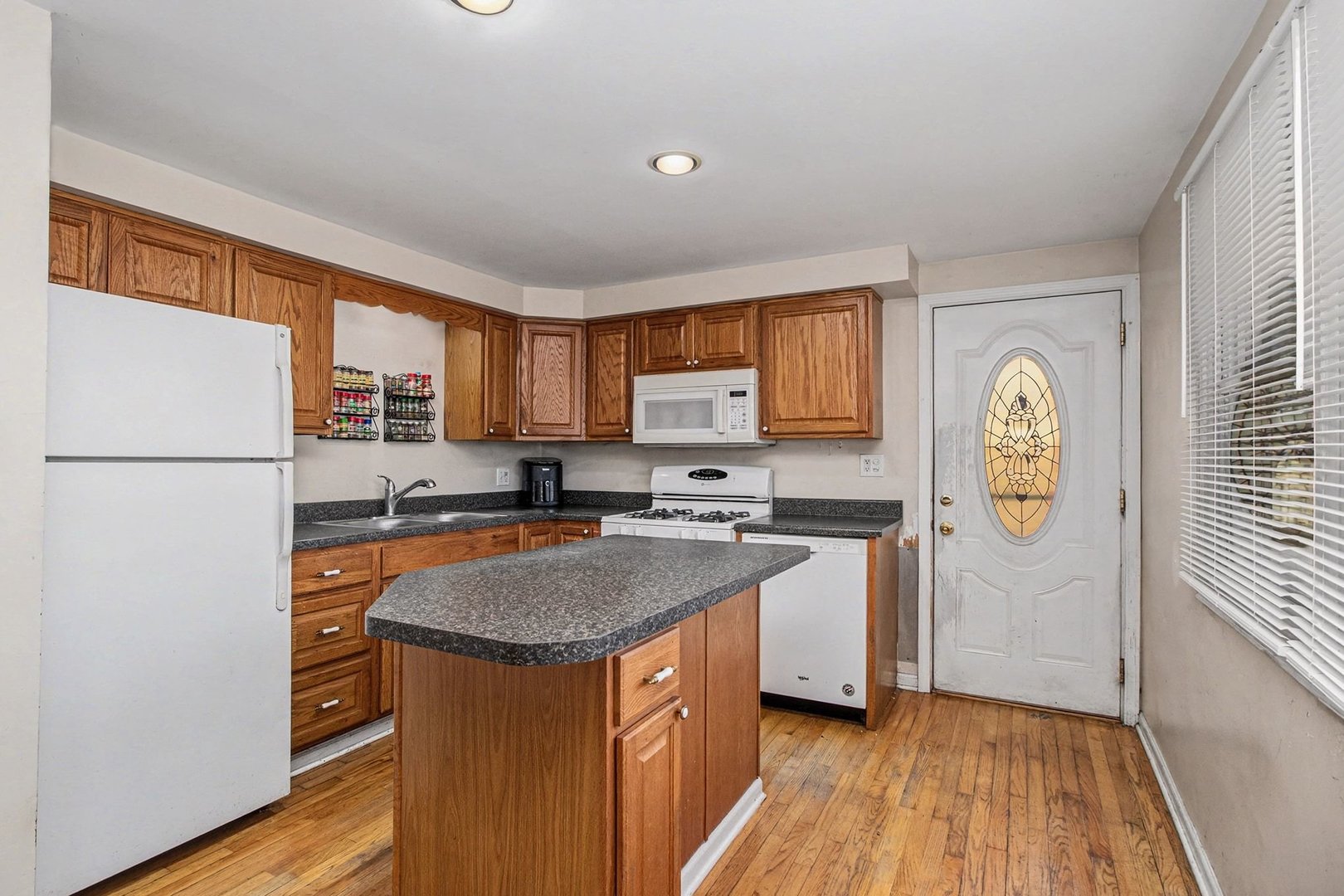 Round Lake Beach, IL 60073