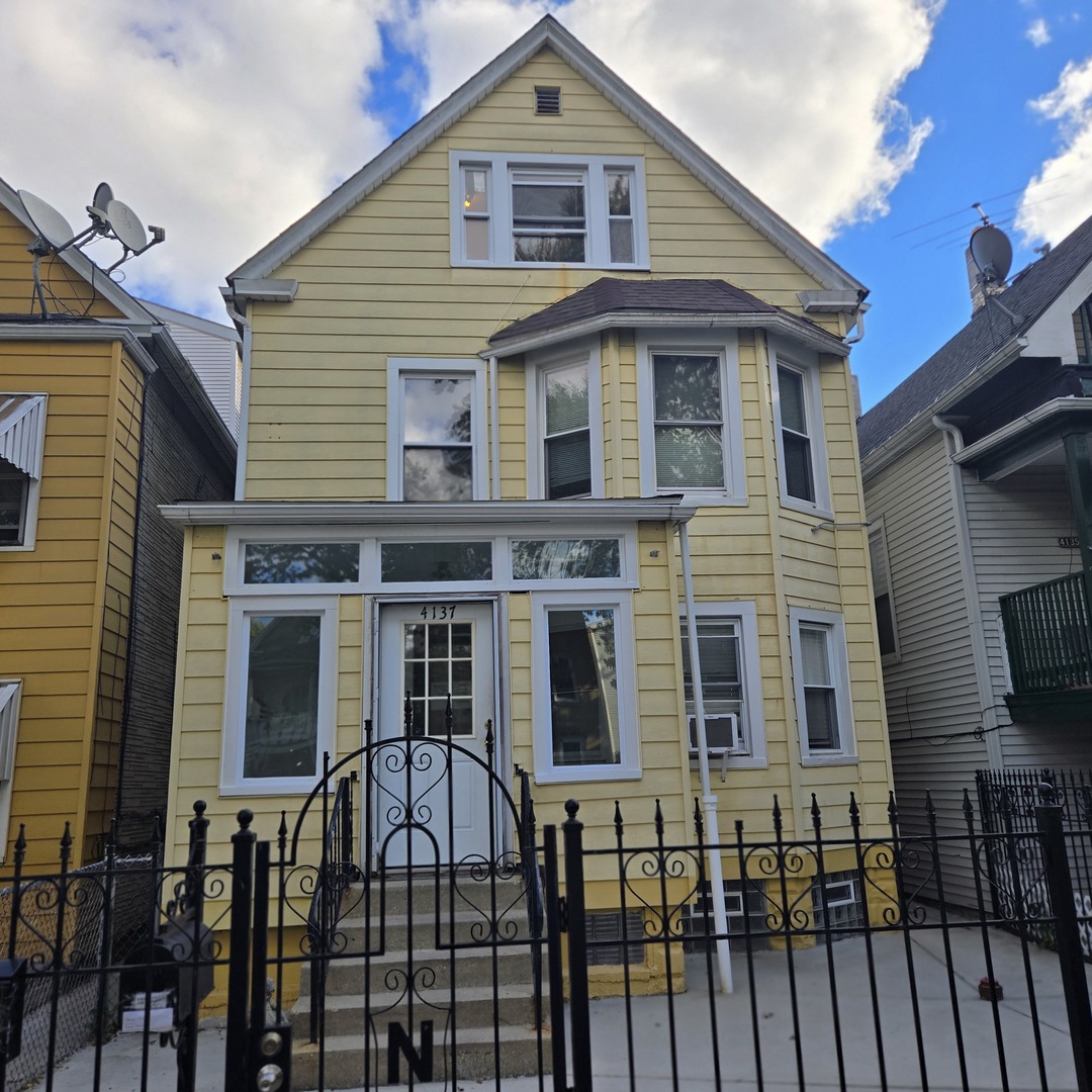 4137 N Bernard Street #2, Chicago, IL 60618