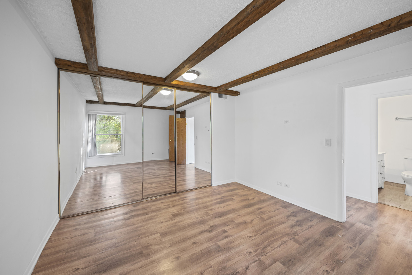 5544 E Lake Drive #A, Lisle, IL 60532