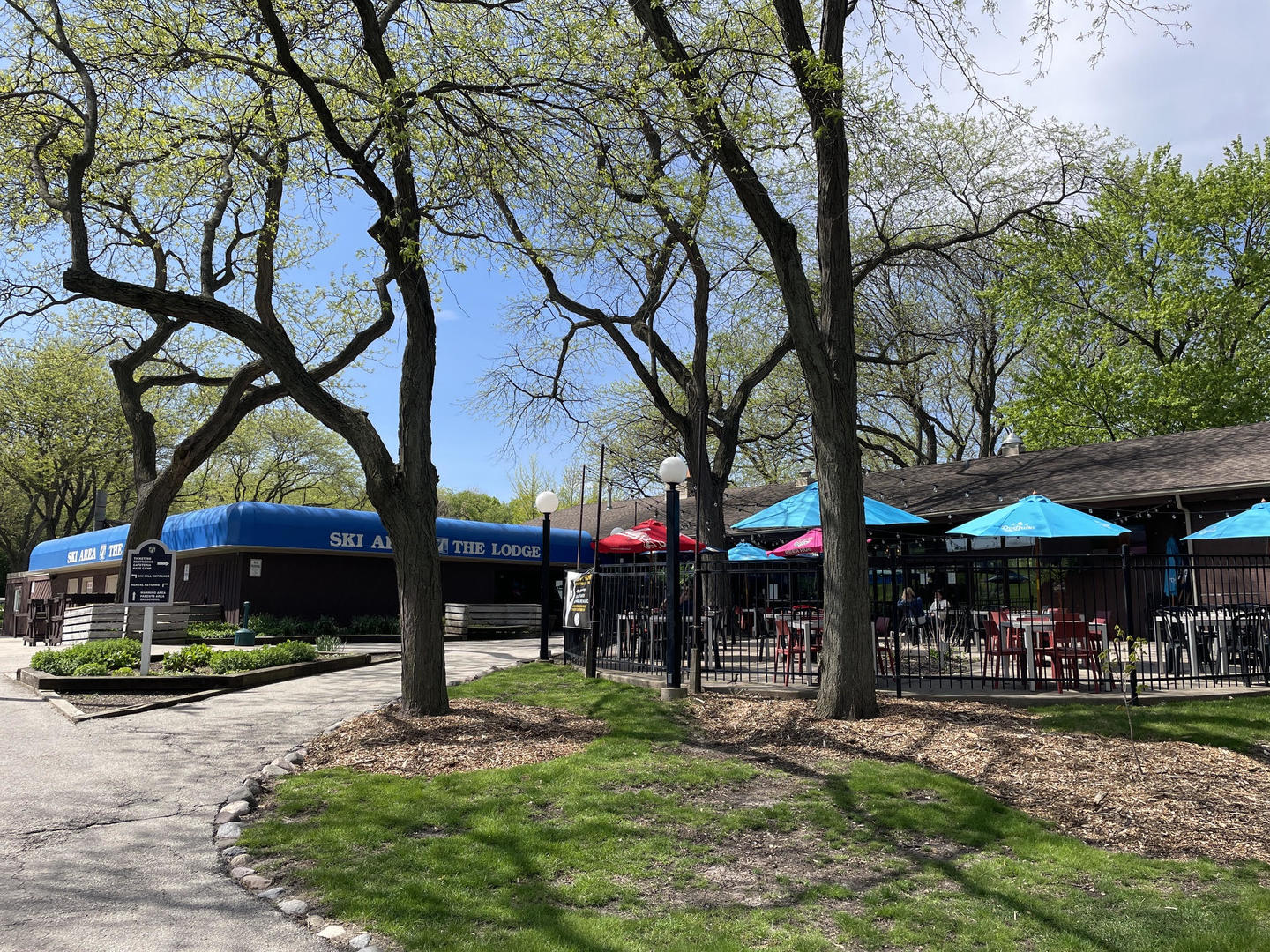 5544 E Lake Drive #A, Lisle, IL 60532