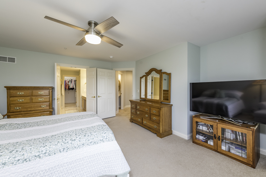 32958 N Stone Manor Drive, Grayslake, IL 60030