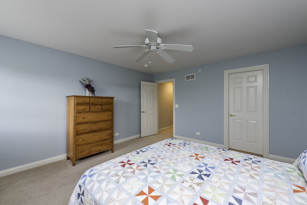 32958 N Stone Manor Drive, Grayslake, IL 60030