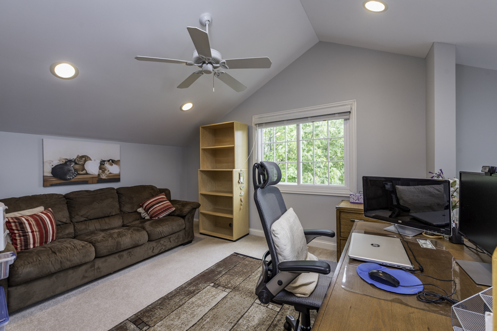 32958 N Stone Manor Drive, Grayslake, IL 60030
