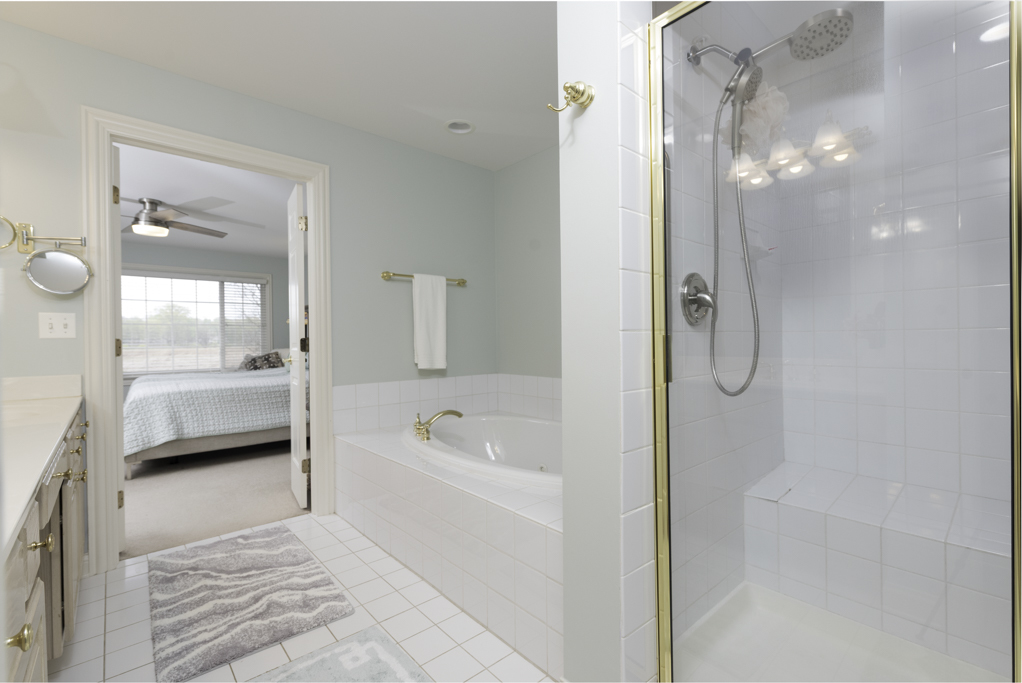 32958 N Stone Manor Drive, Grayslake, IL 60030