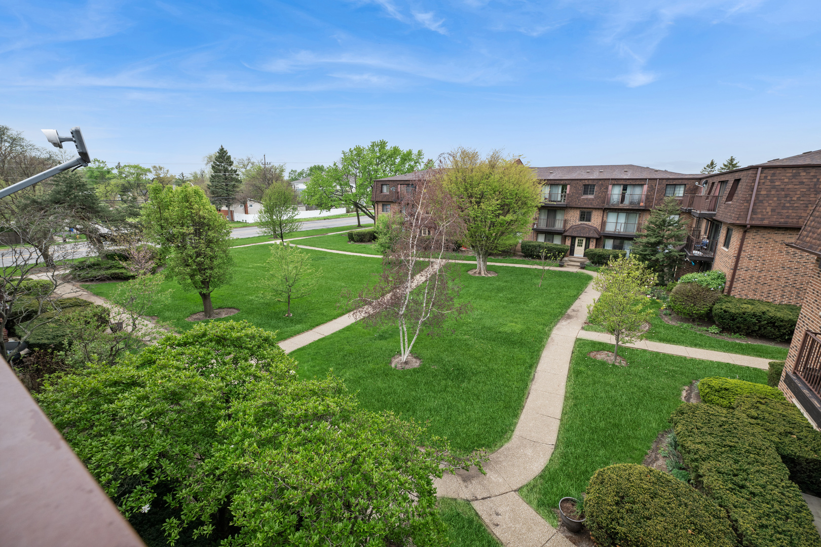 408 Kensington Road #E, Mount Prospect, IL 60056