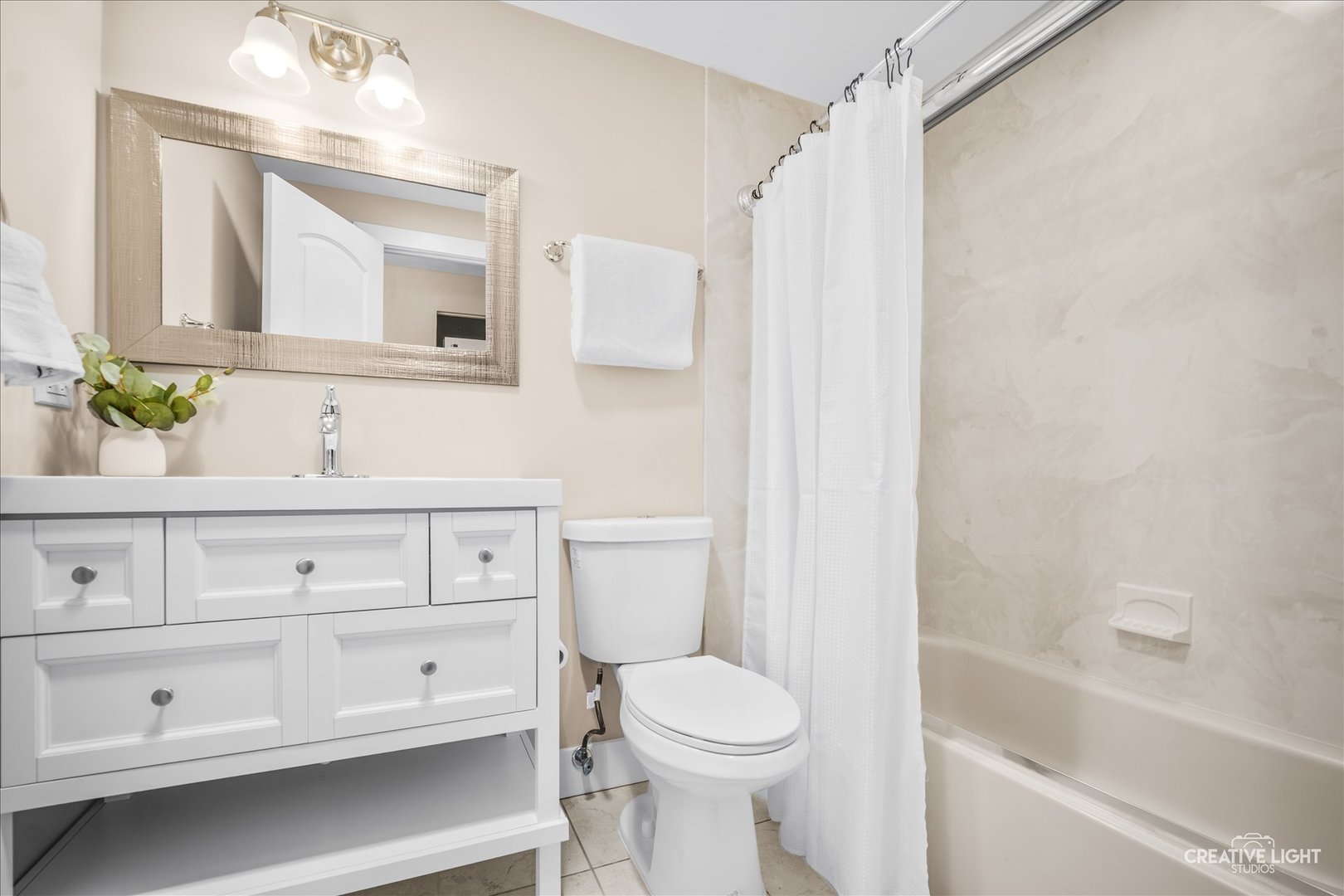 Schaumburg, IL 60193