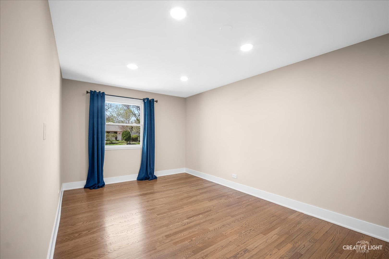 Schaumburg, IL 60193