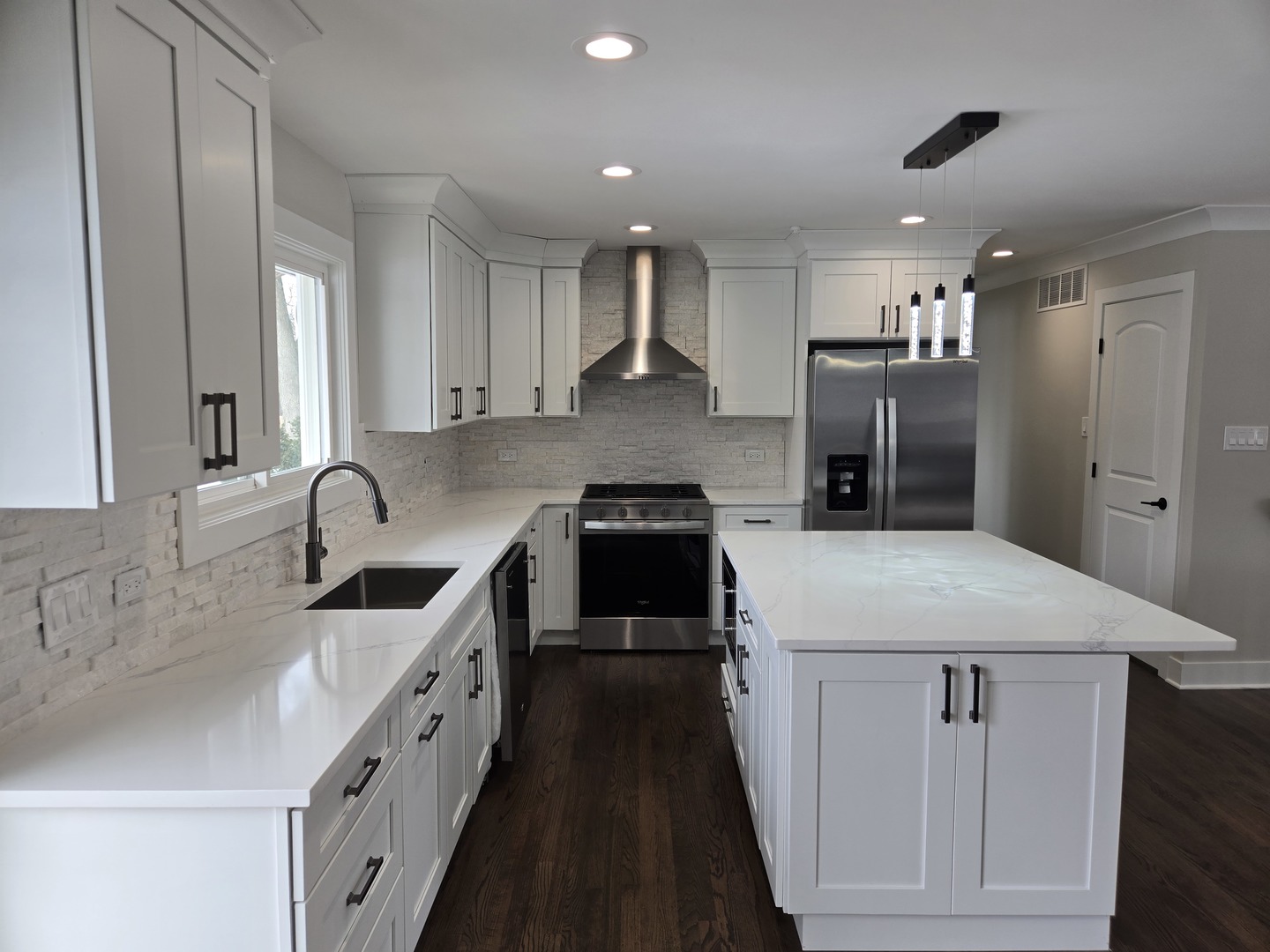 Hoffman Estates, IL 60169