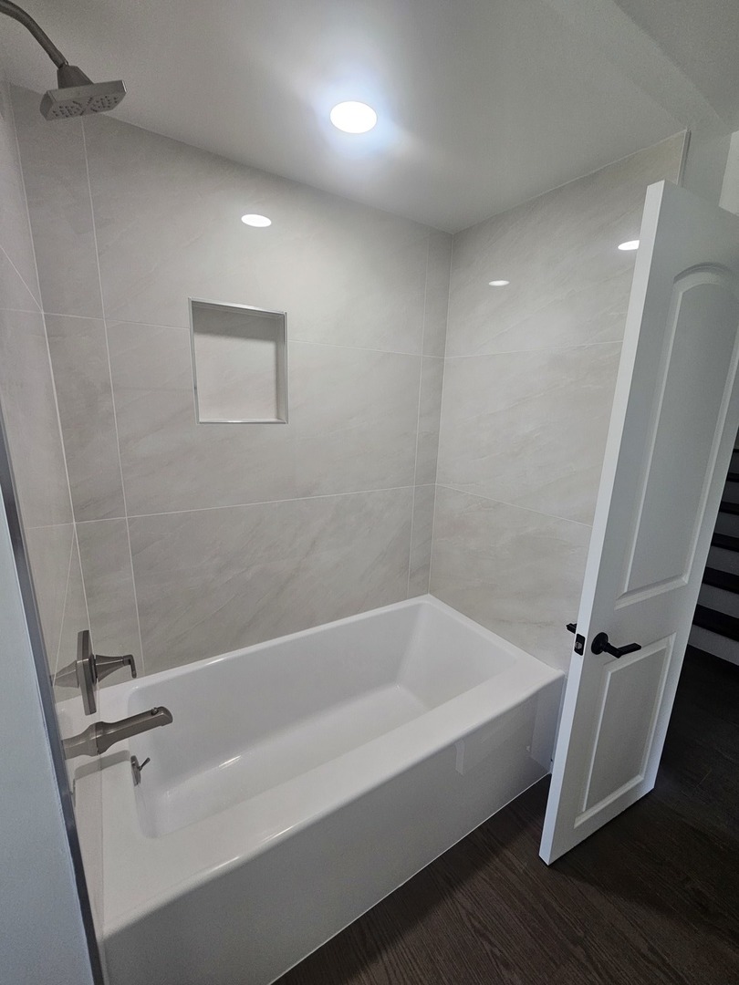 Hoffman Estates, IL 60169