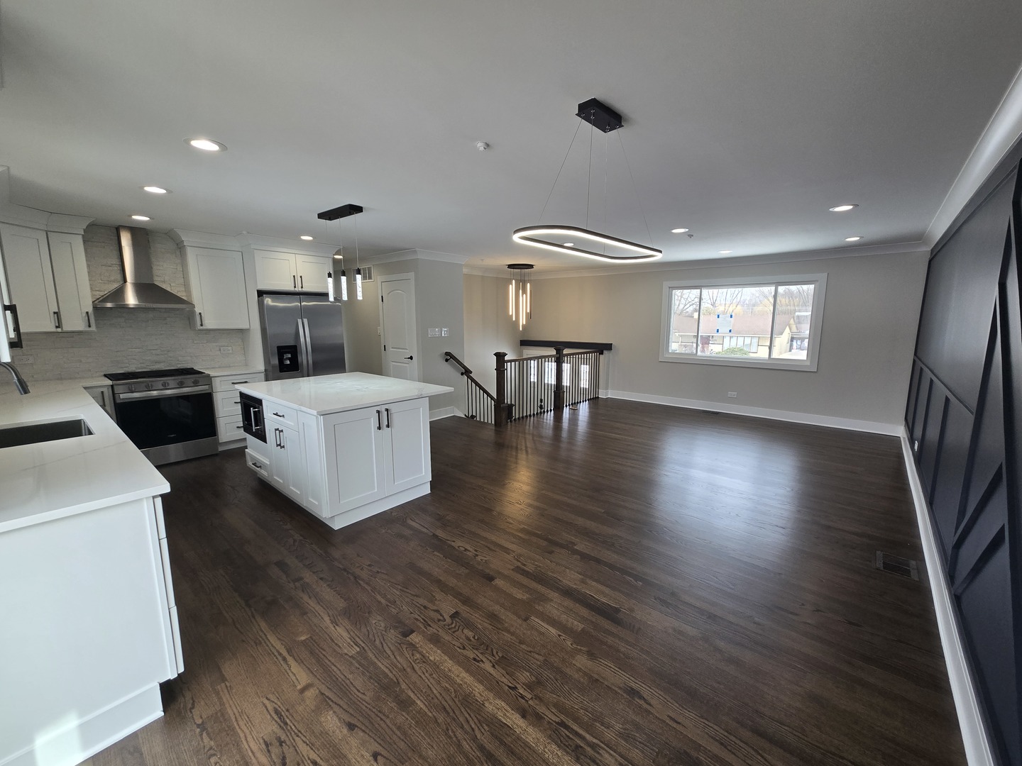 Hoffman Estates, IL 60169