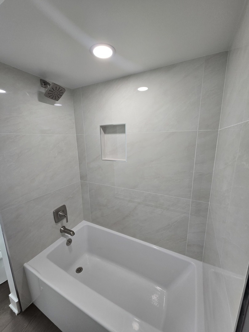 Hoffman Estates, IL 60169