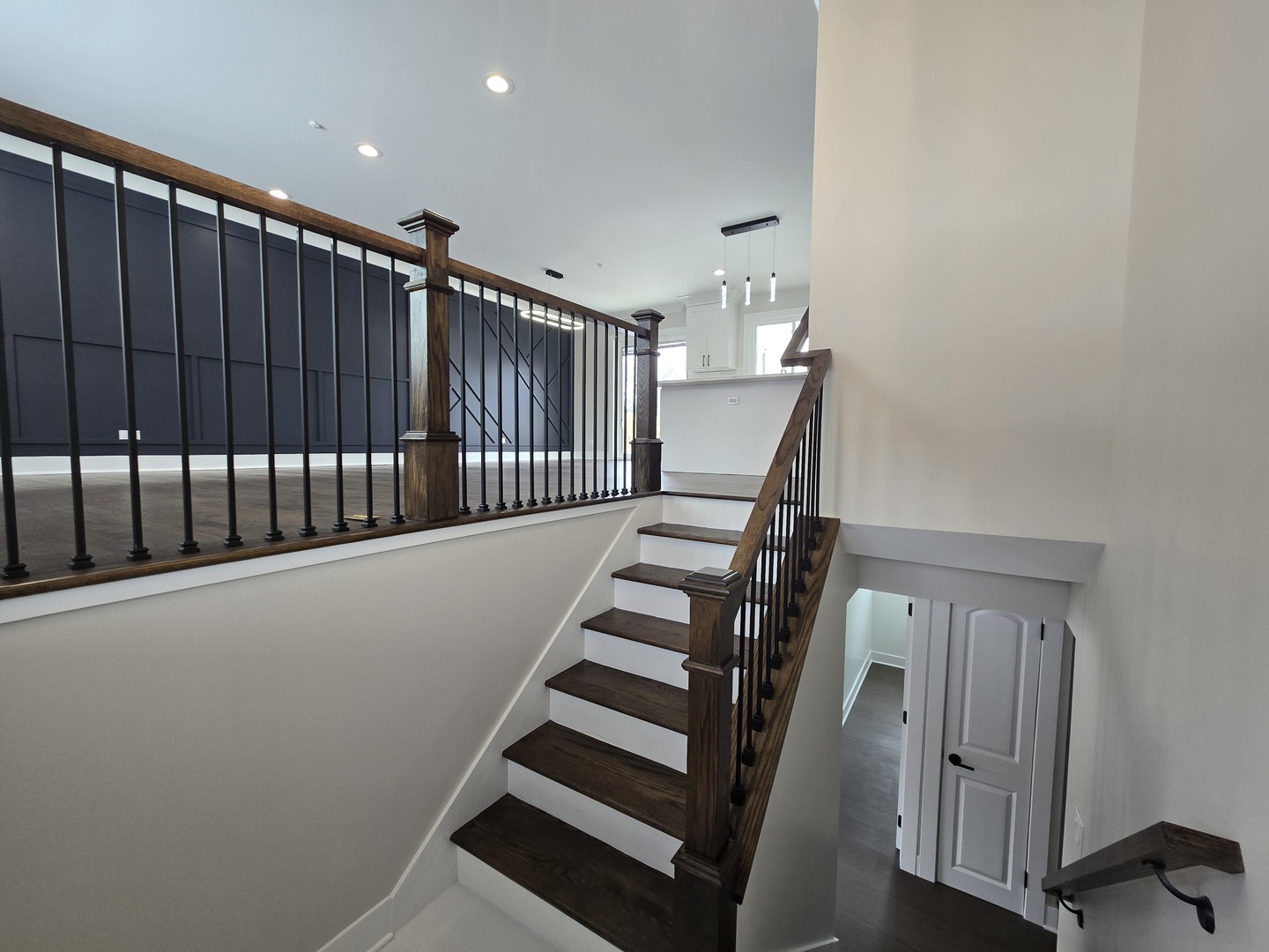 Hoffman Estates, IL 60169