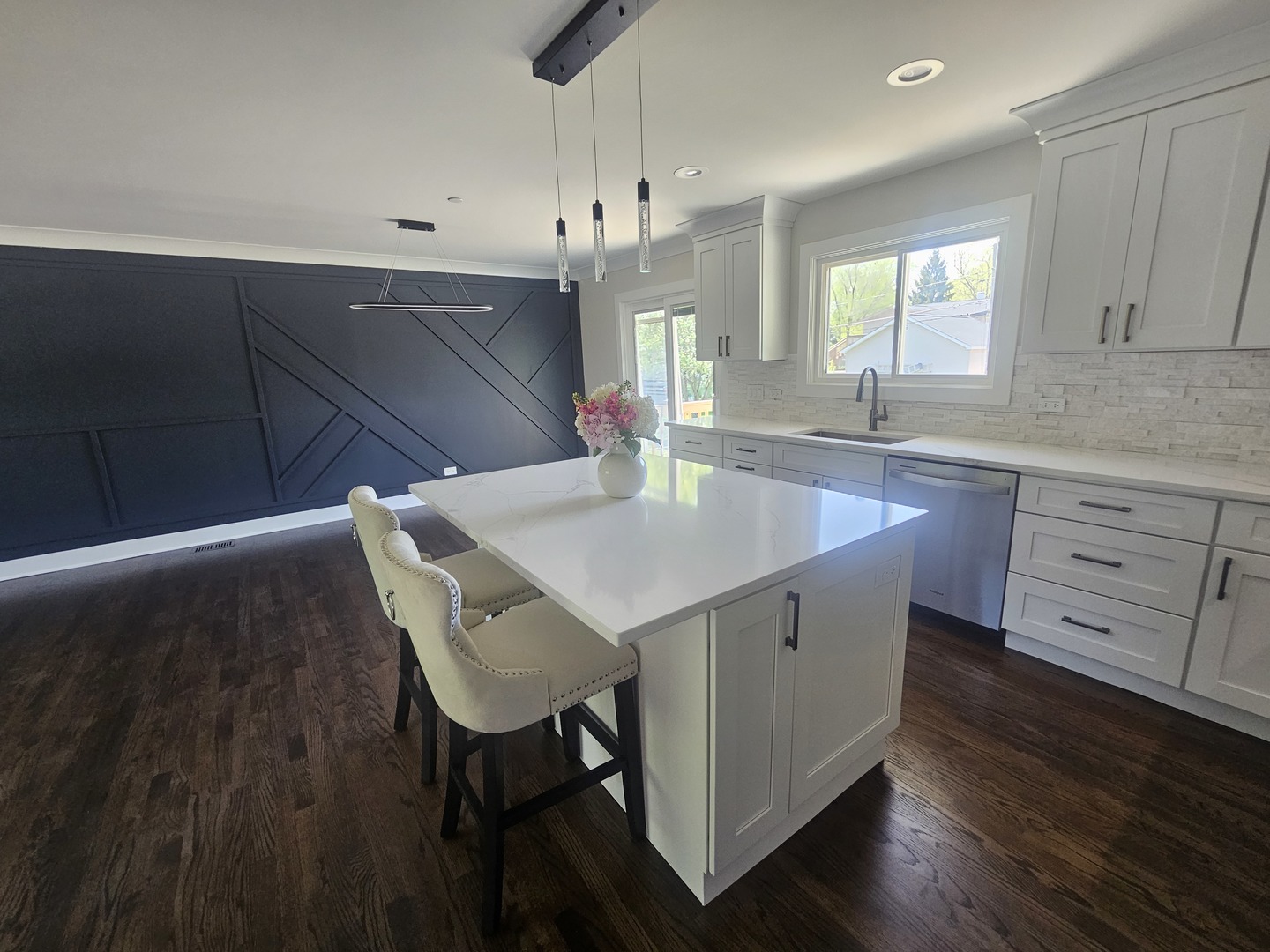 Hoffman Estates, IL 60169