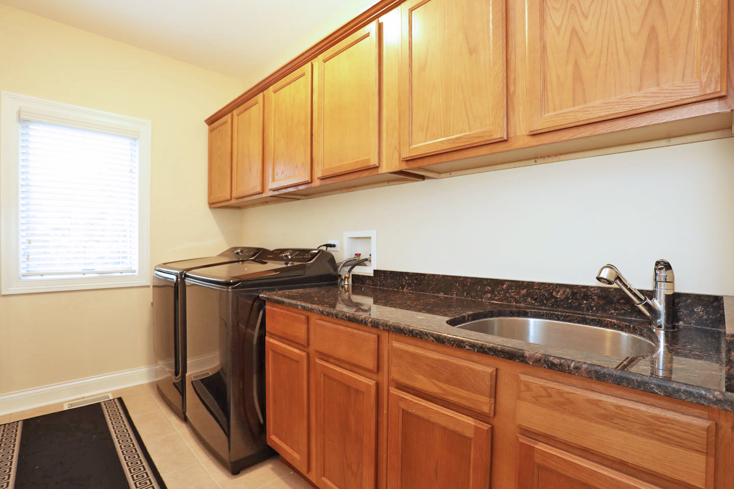310 Jennifer Lane, Roselle, IL 60172