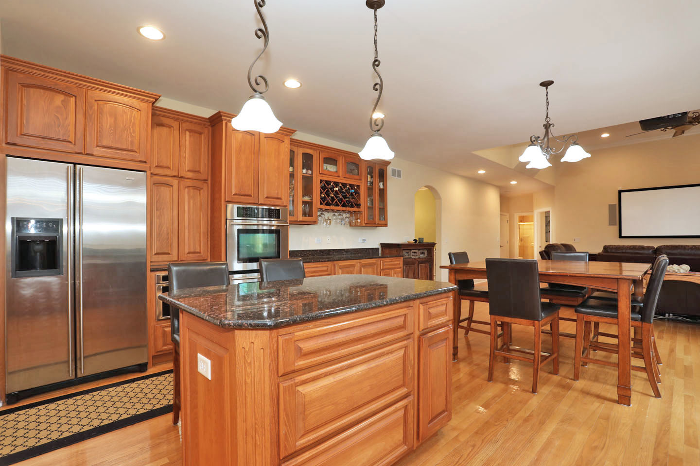 310 Jennifer Lane, Roselle, IL 60172