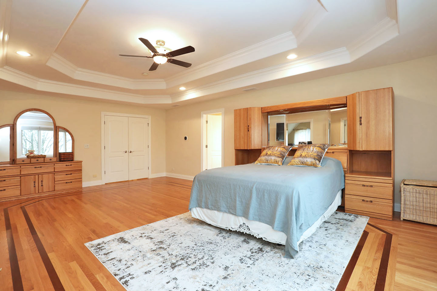 310 Jennifer Lane, Roselle, IL 60172