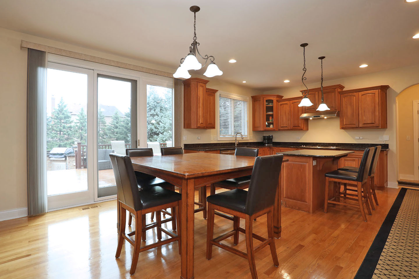 310 Jennifer Lane, Roselle, IL 60172