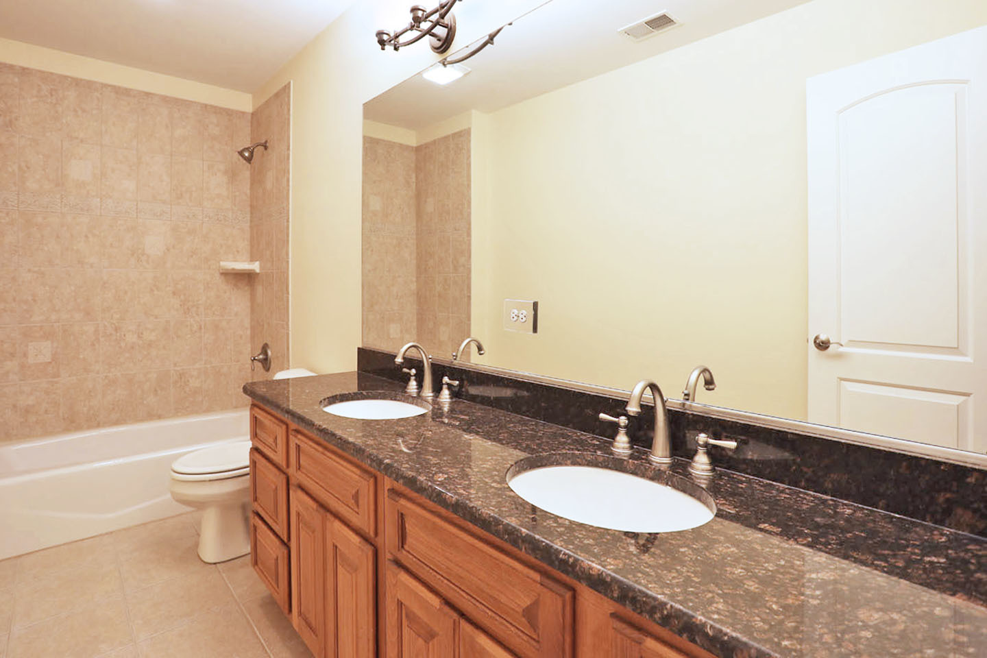 310 Jennifer Lane, Roselle, IL 60172