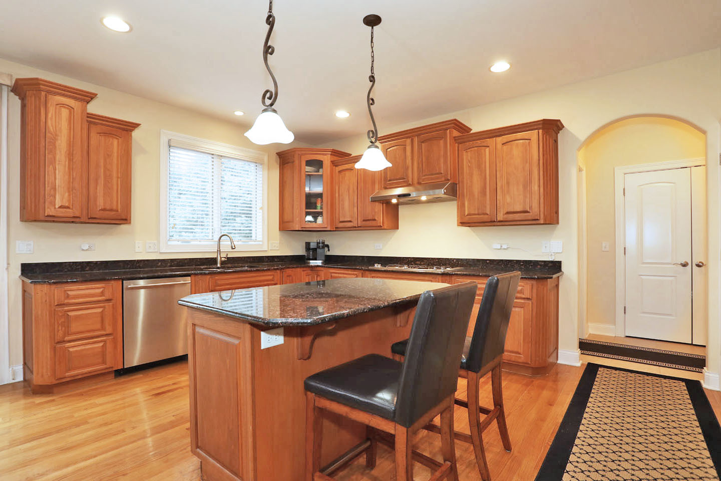 310 Jennifer Lane, Roselle, IL 60172