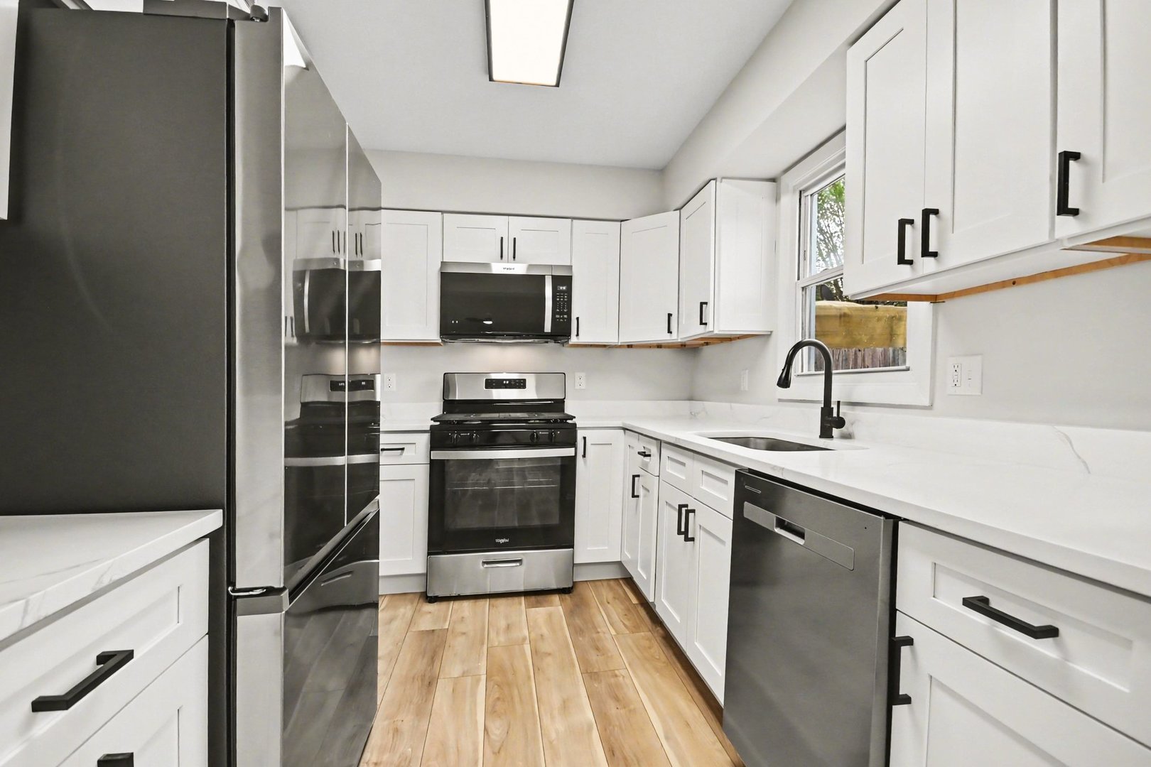 2400 Marigold Court, Aurora, IL 60506