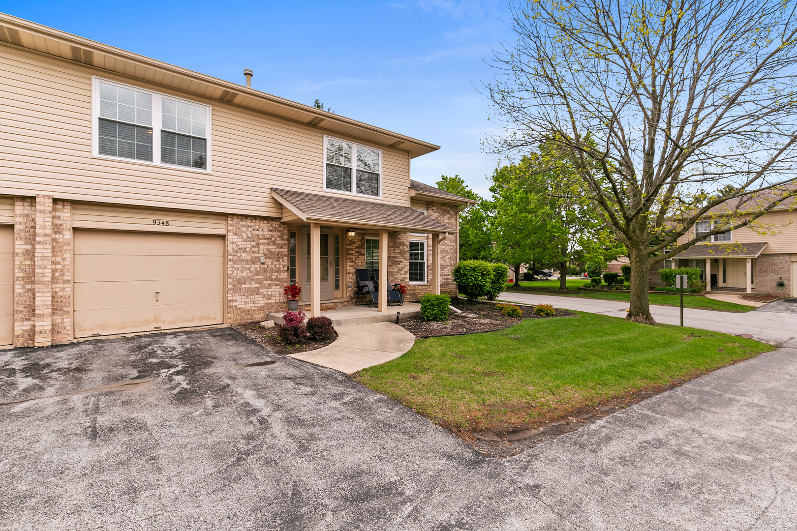 9348 Meadowview Drive, Orland Hills, IL 60487