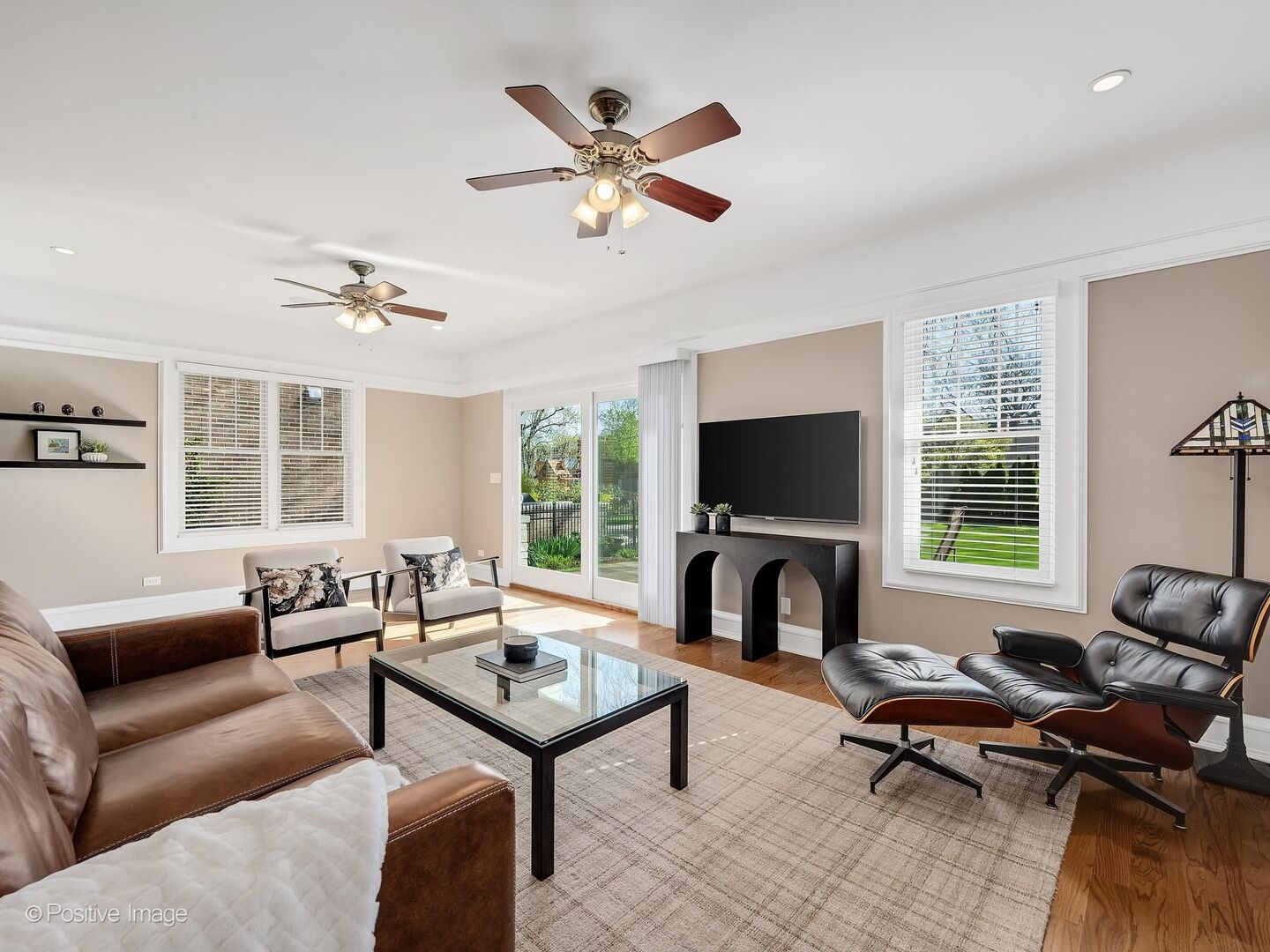 333 Kenmore Avenue, Elmhurst, IL 60126