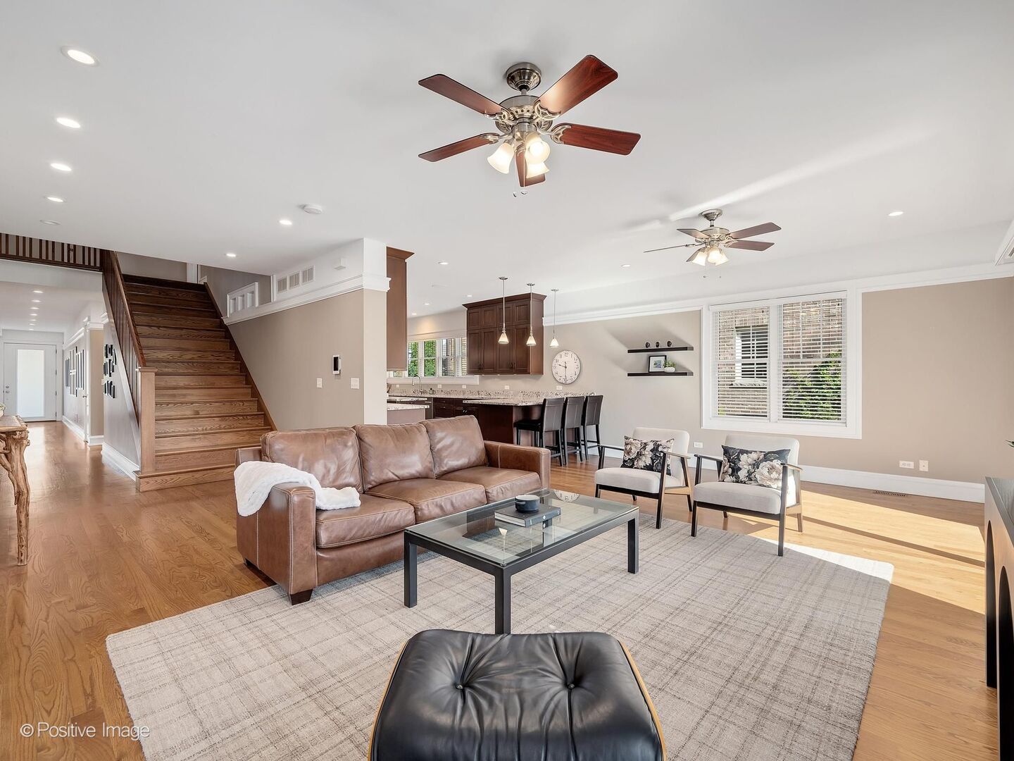 333 Kenmore Avenue, Elmhurst, IL 60126