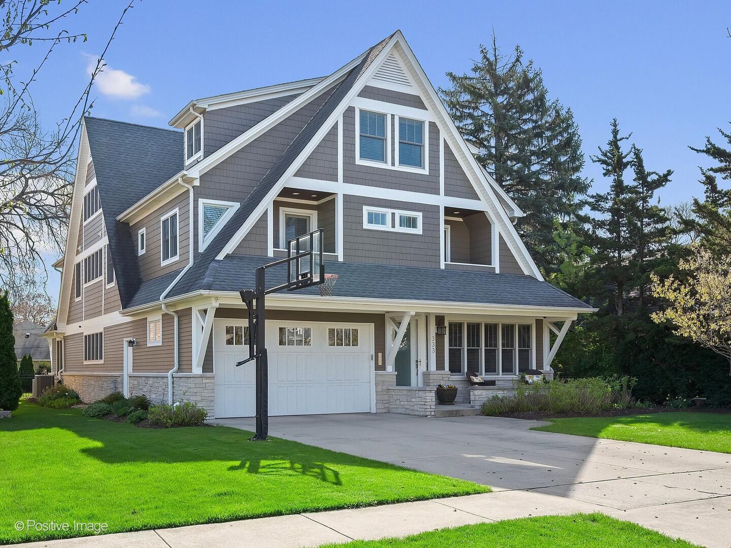 333 Kenmore Avenue, Elmhurst, IL 60126