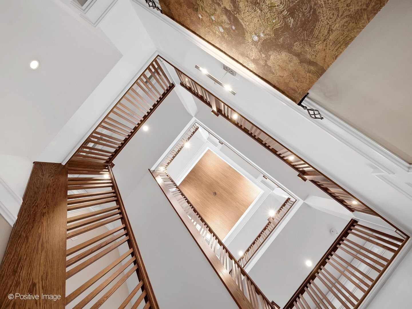 333 Kenmore Avenue, Elmhurst, IL 60126