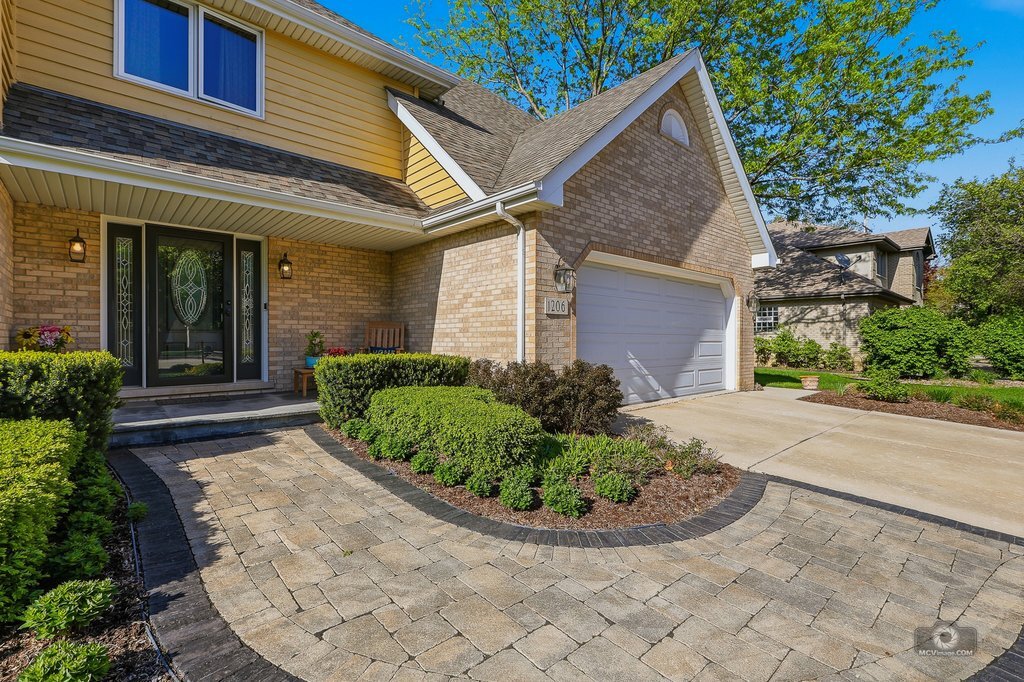 1206 Arbor Drive, Lemont, IL 60439