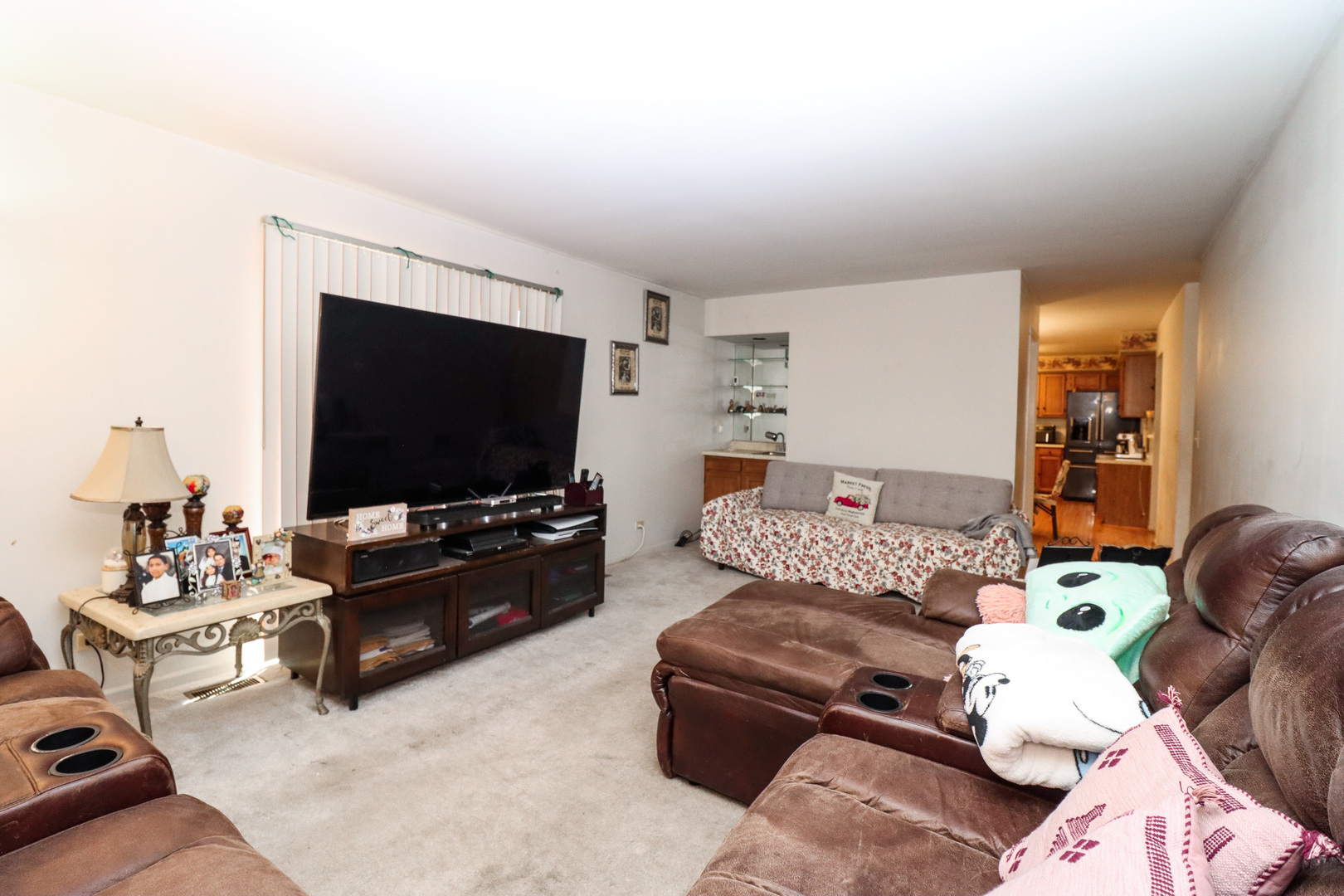 35 Meyerson Way, Wheeling, IL 60090