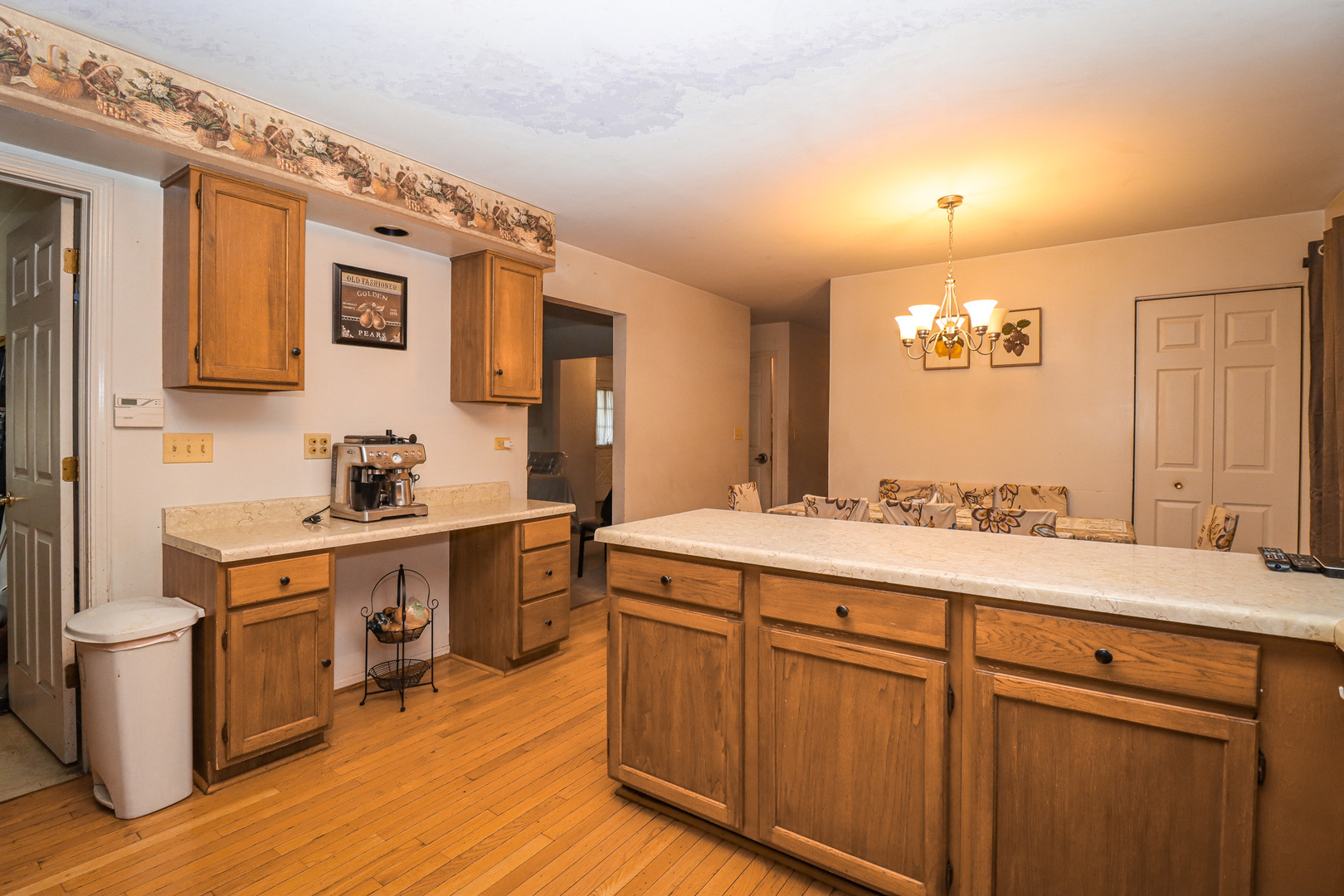 35 Meyerson Way, Wheeling, IL 60090