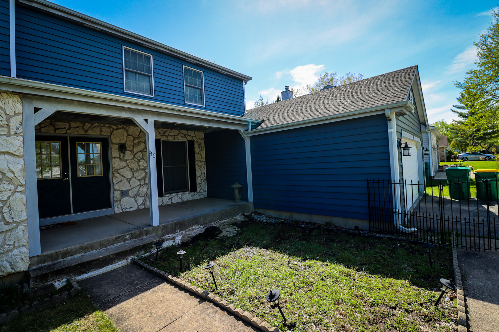 35 Meyerson Way, Wheeling, IL 60090