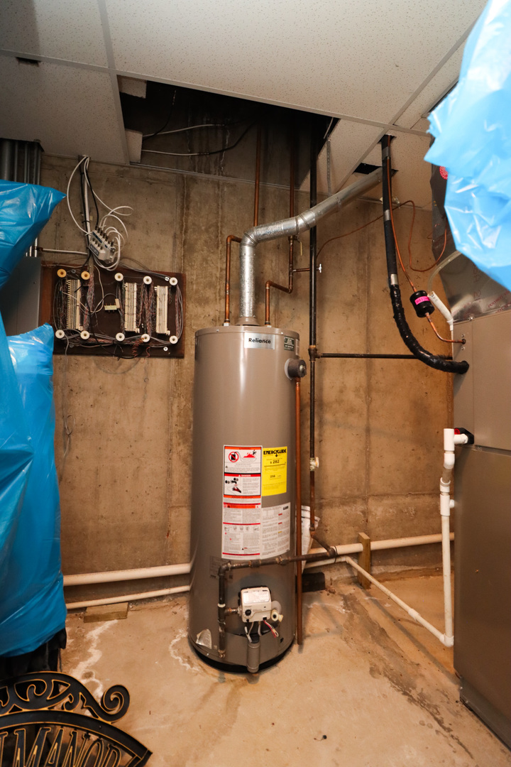 35 Meyerson Way, Wheeling, IL 60090