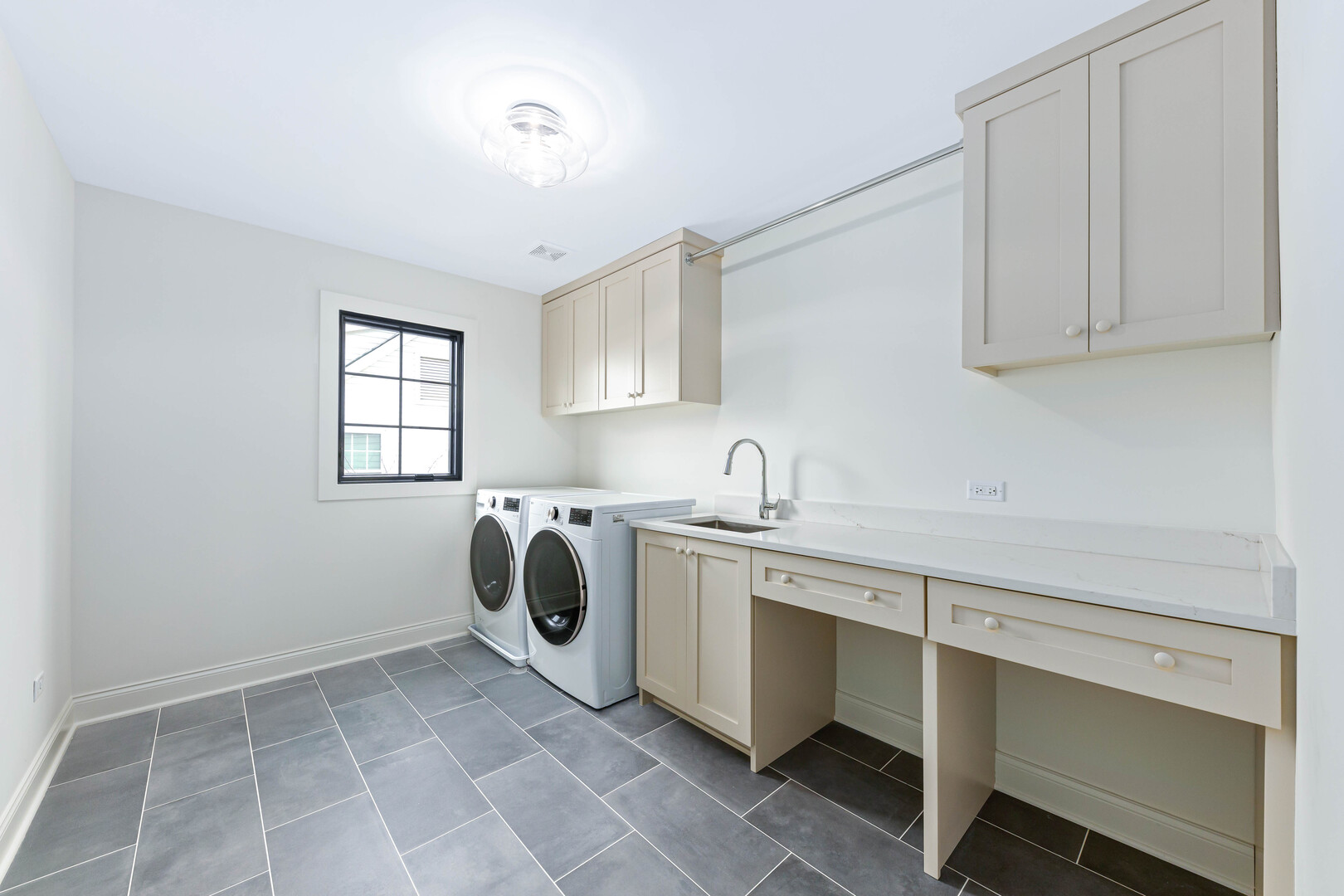 Naperville, IL 60563