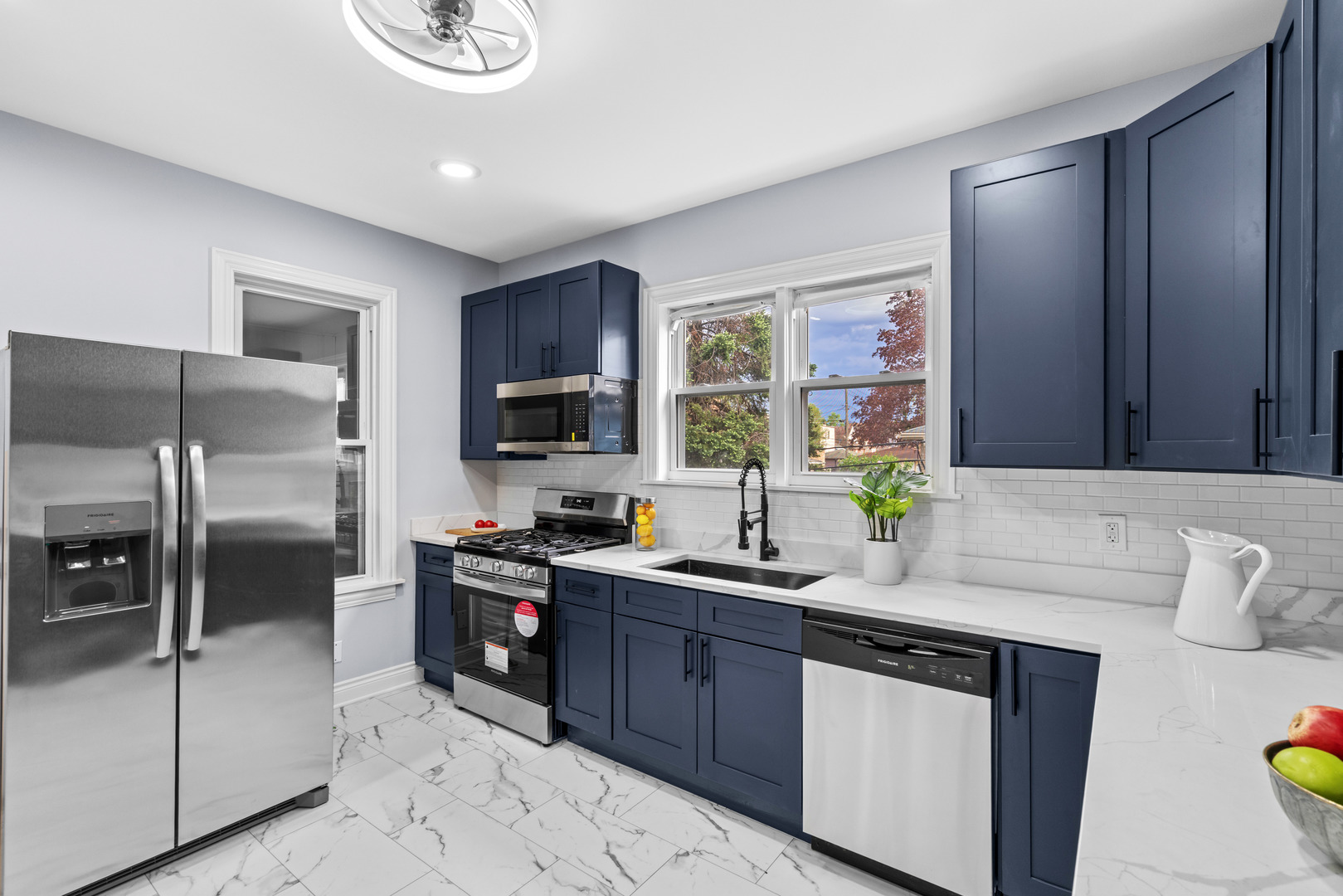 10151 S Avenue M, Chicago, IL 60617