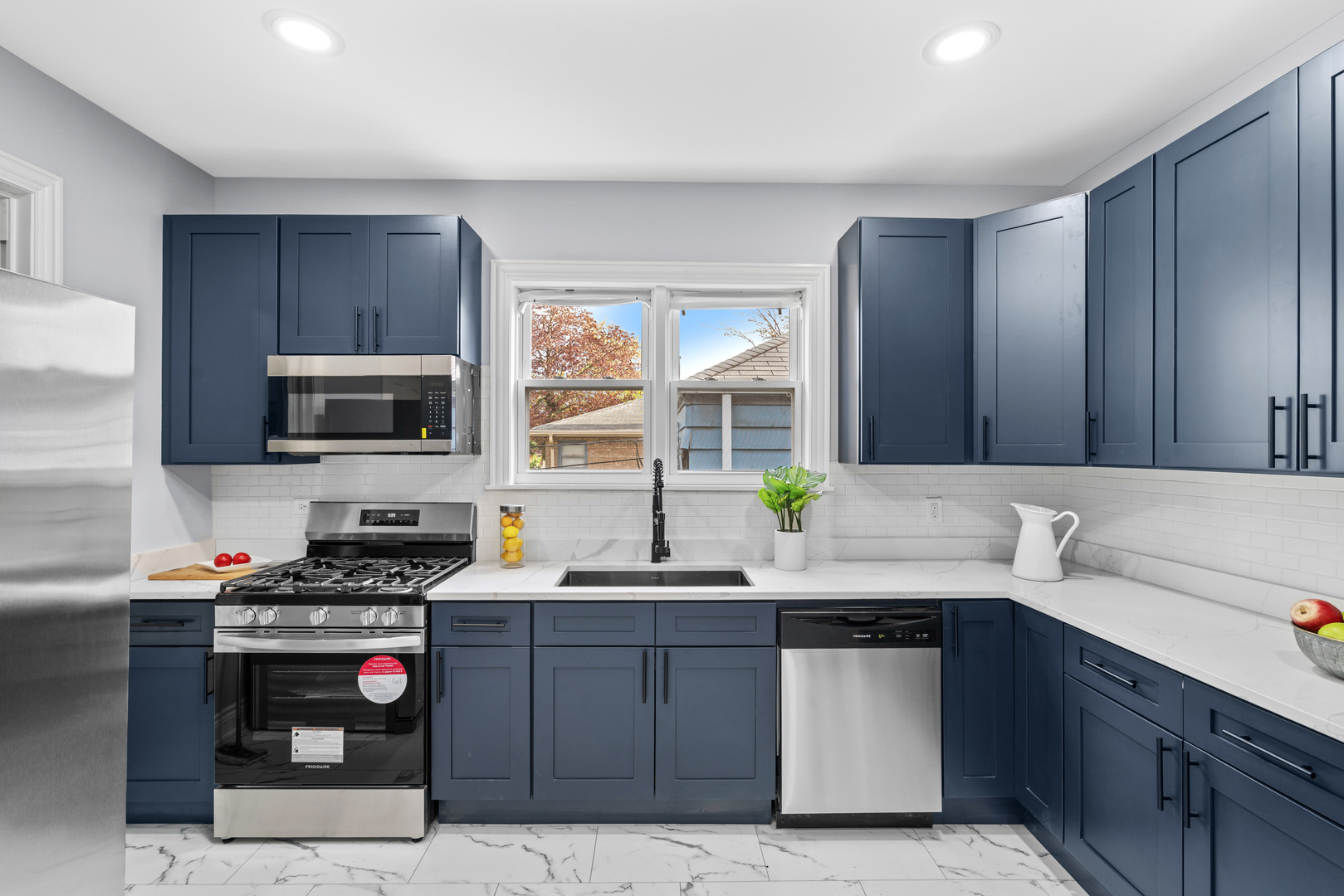 10151 S Avenue M, Chicago, IL 60617