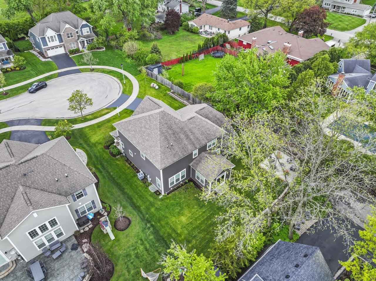 1251 W Thomas Road, Wheaton, IL 60187