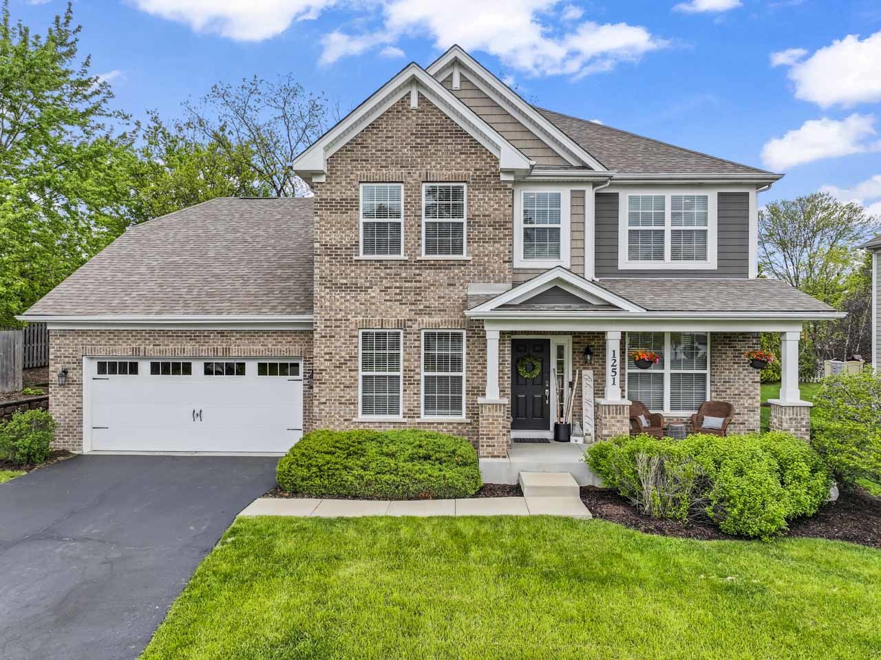 1251 W Thomas Road, Wheaton, IL 60187