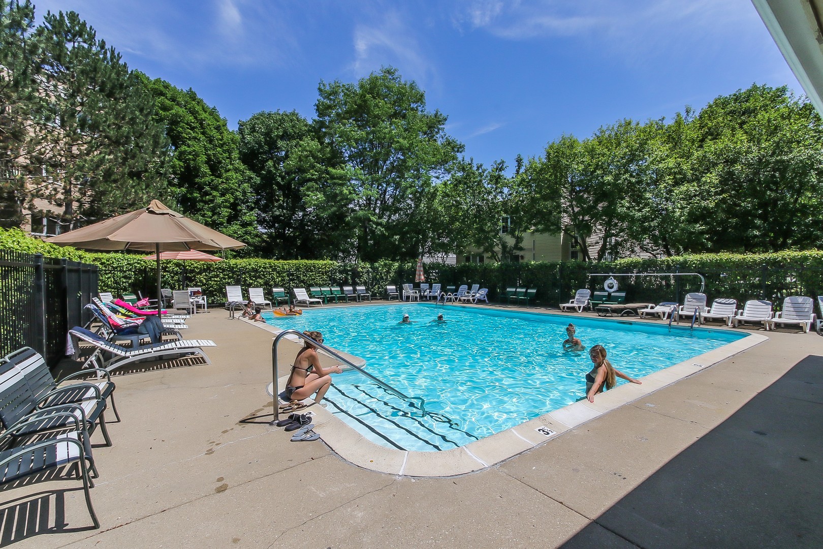 141 Manchester Court, Buffalo Grove, IL 60089