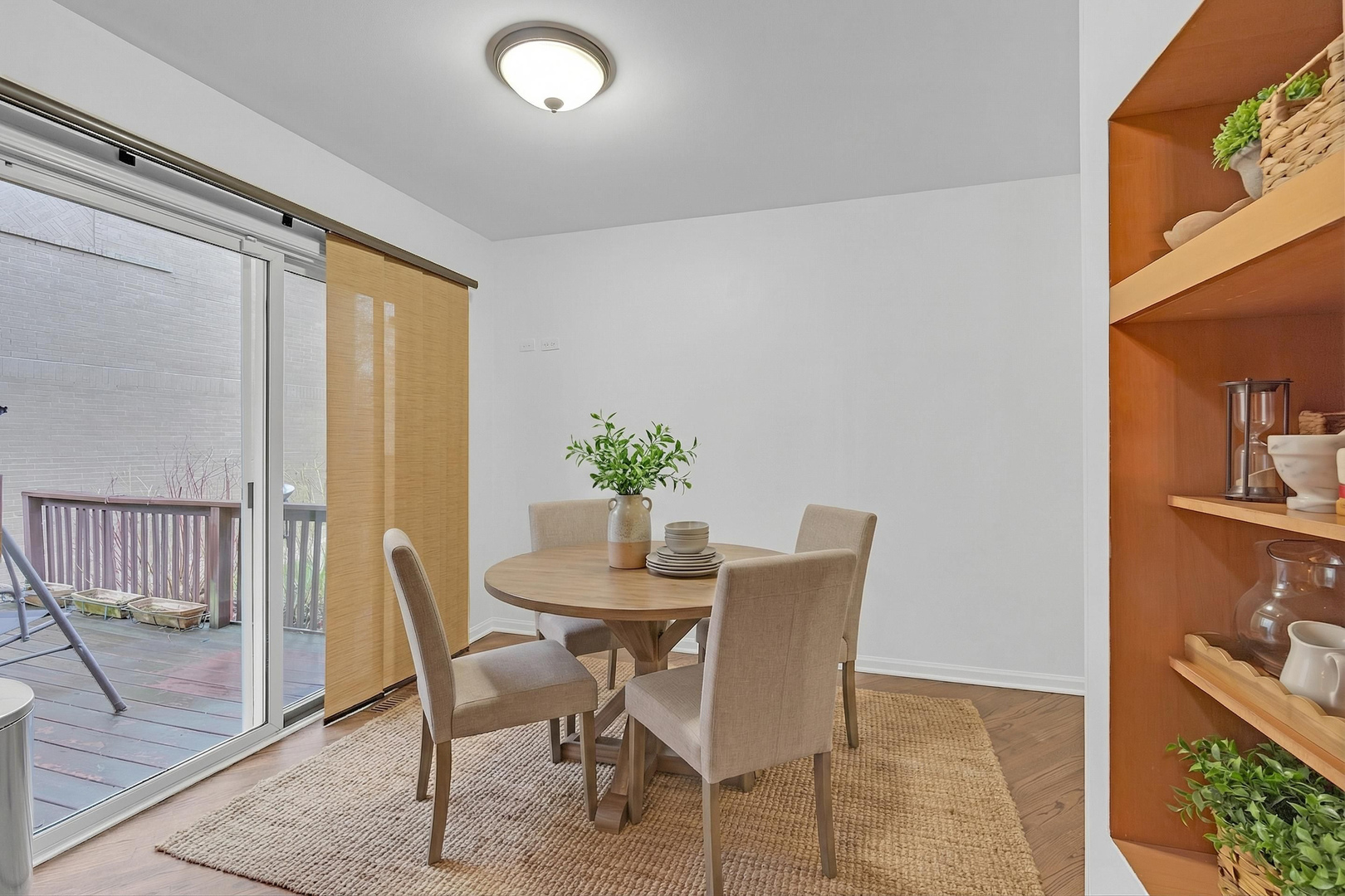 141 Manchester Court, Buffalo Grove, IL 60089