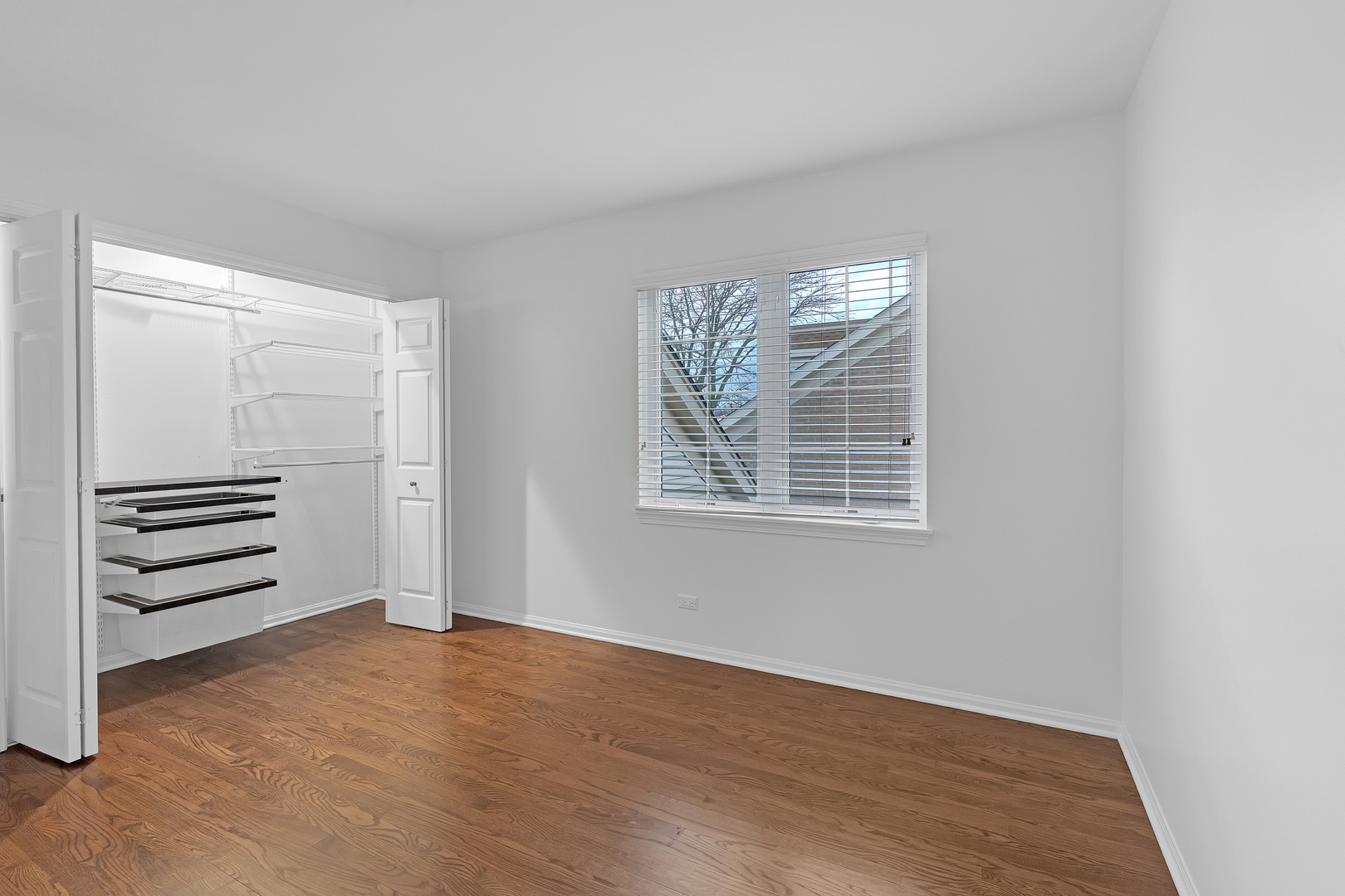 141 Manchester Court, Buffalo Grove, IL 60089