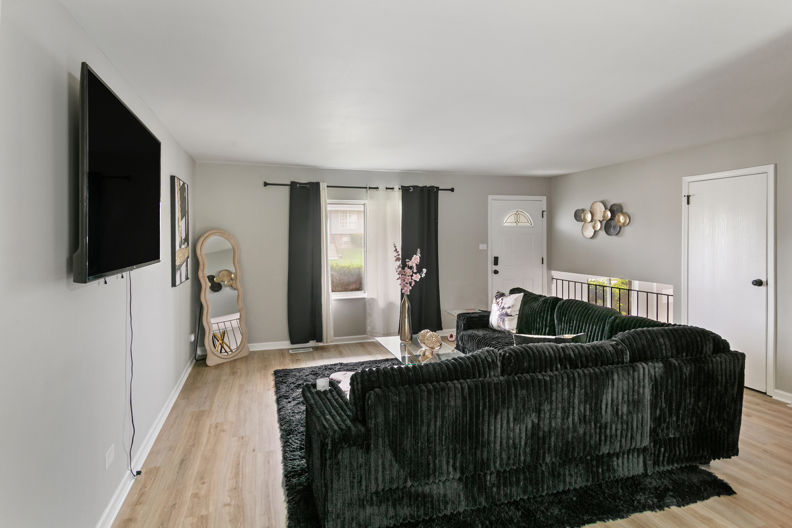 18200 Fountainbleau Drive, Hazel Crest, IL 60429