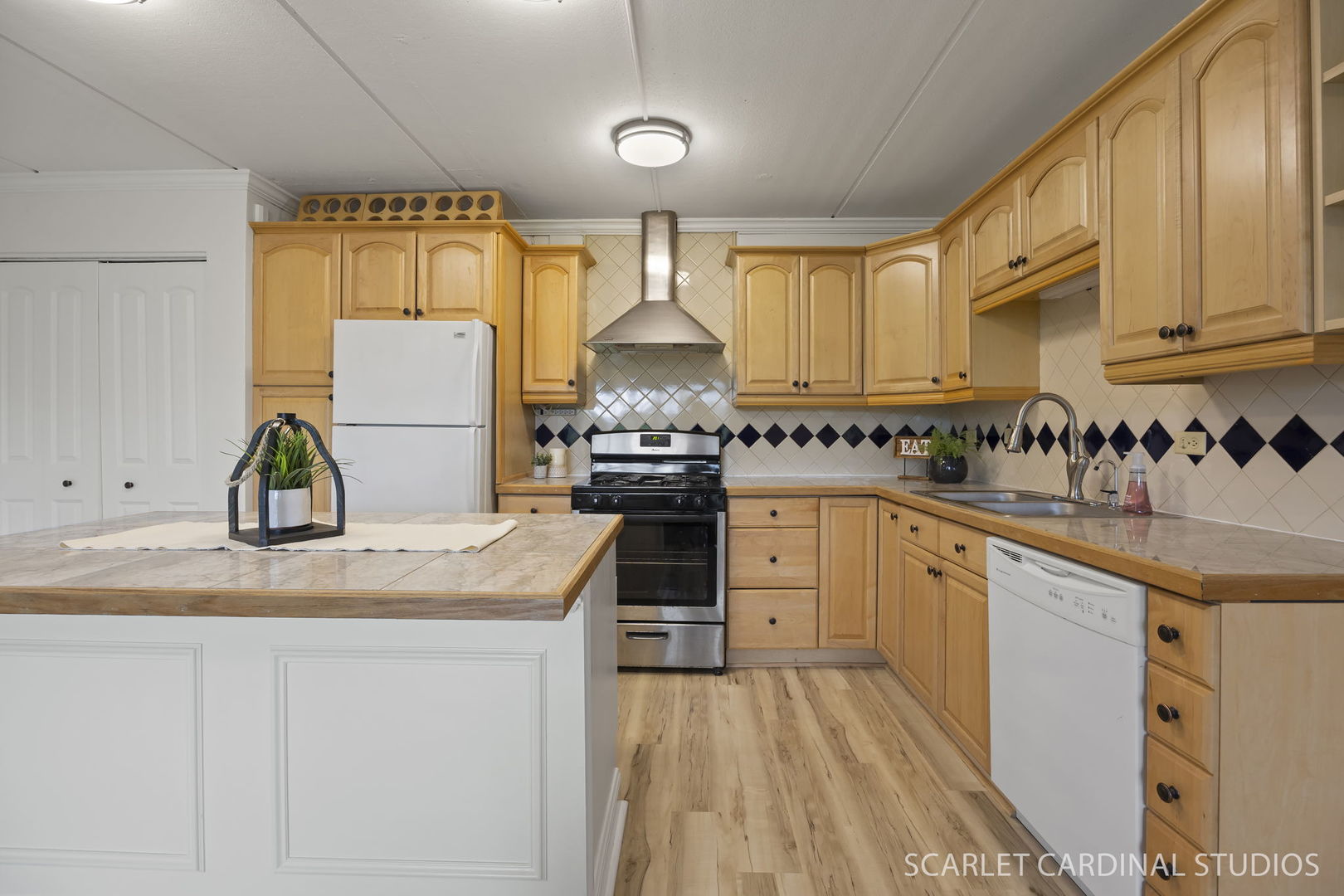 1133 Royal St George Drive #107, Naperville, IL 60563