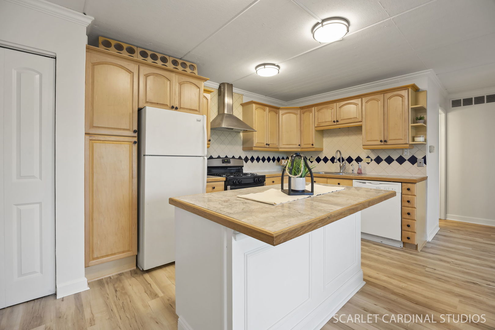 1133 Royal St George Drive #107, Naperville, IL 60563