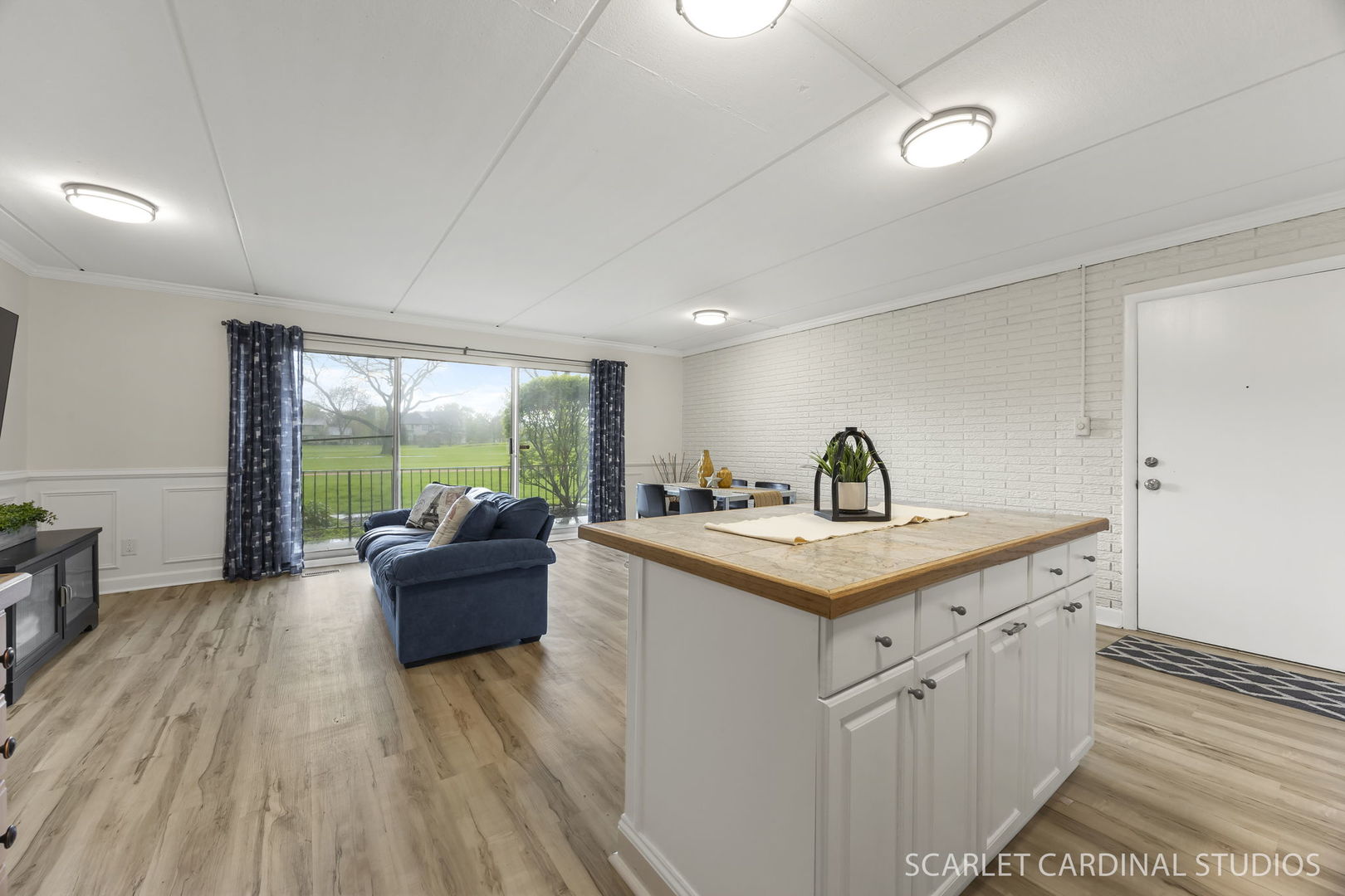 1133 Royal St George Drive #107, Naperville, IL 60563