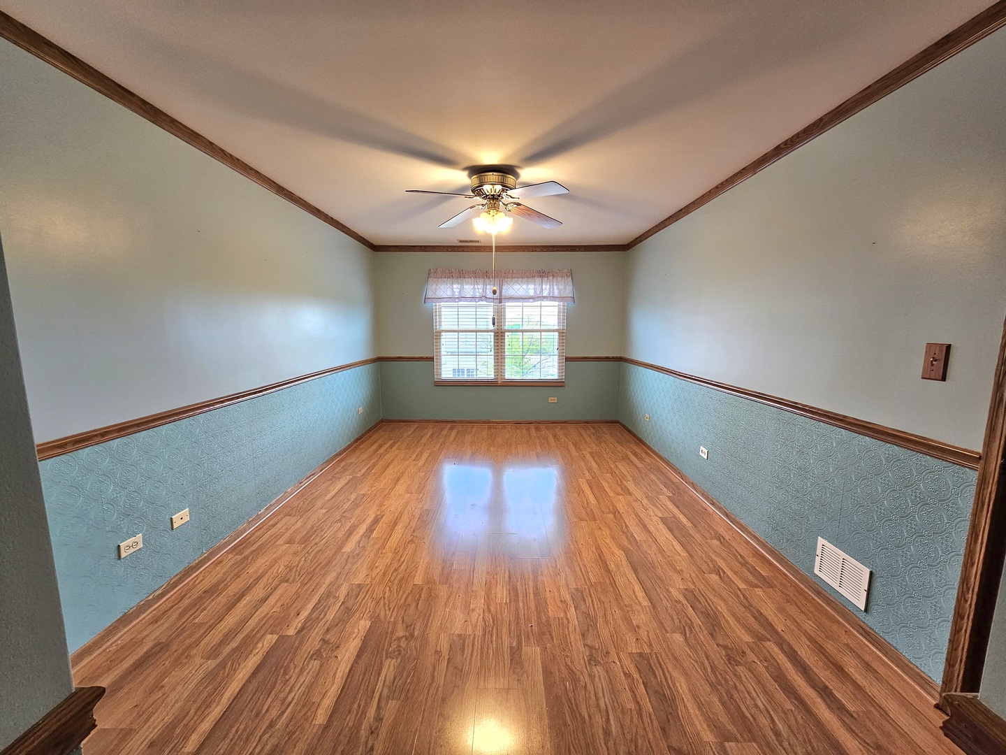 Crest Hill, IL 60403