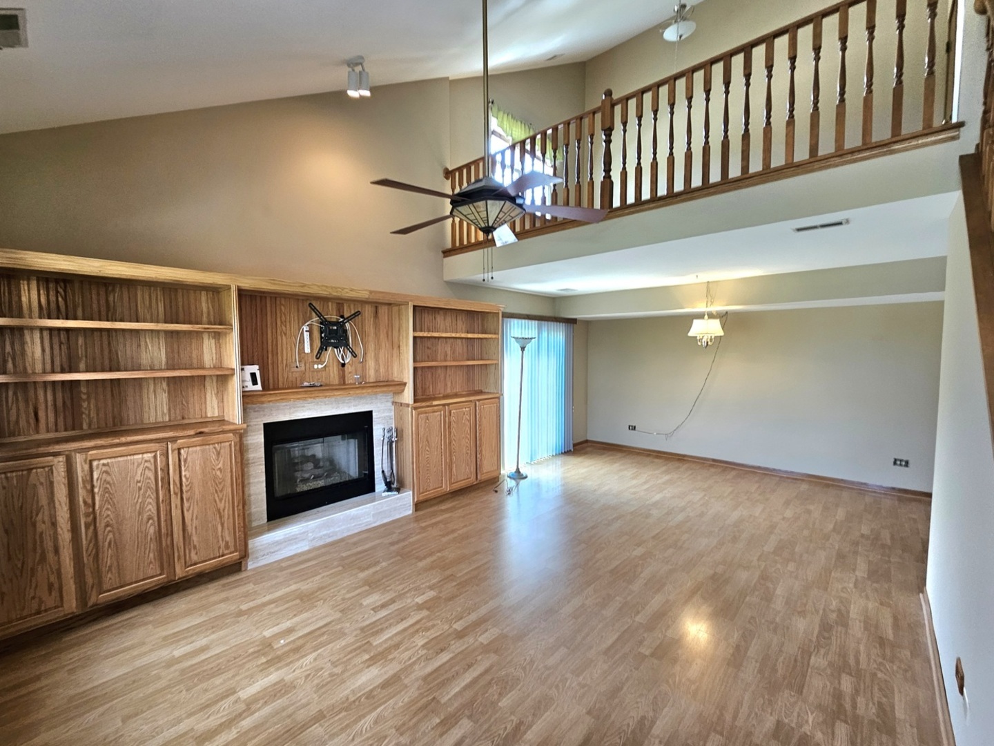 Crest Hill, IL 60403