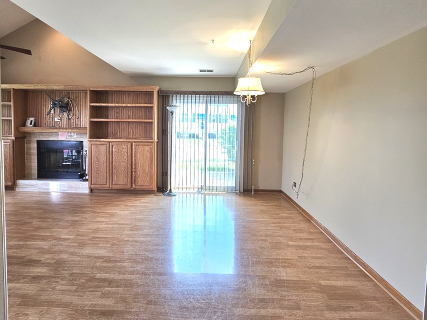 Crest Hill, IL 60403